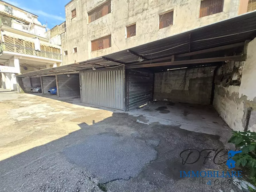 Immagine 9 di Garage in vendita  a Afragola