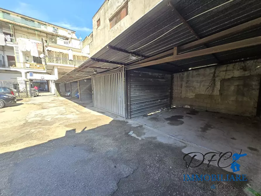 Immagine 2 di Garage in vendita  a Afragola