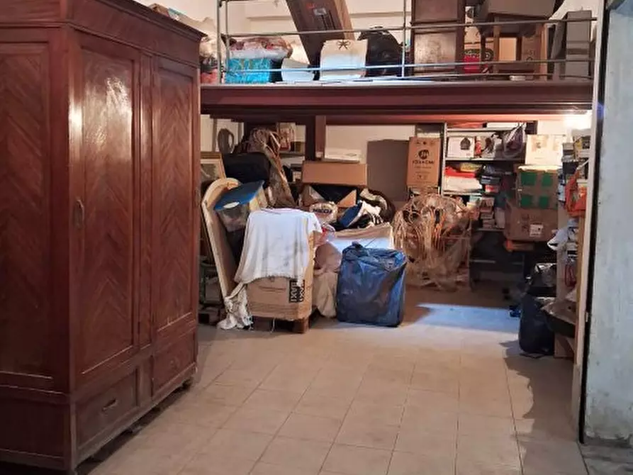 Immagine 3 di Garage in vendita  23 a Bagheria