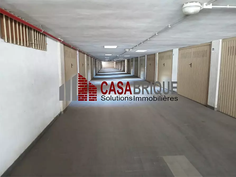 Immagine 1 di Garage in vendita  snc a Bagheria