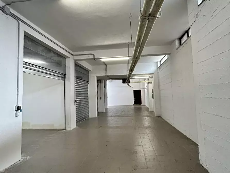 Immagine 2 di Garage in vendita  121 a Palermo