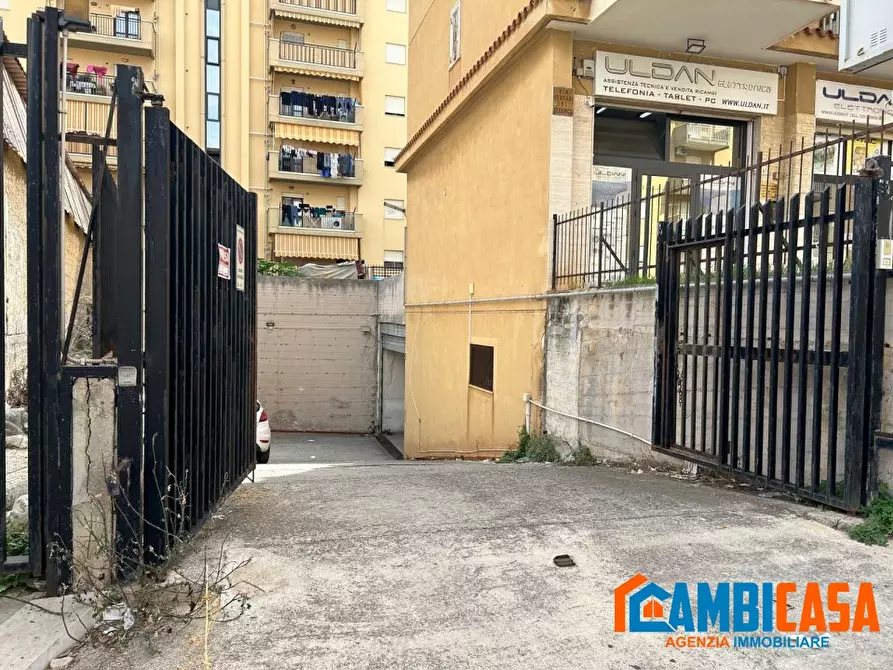 Immagine 1 di Garage in vendita  6 a Palermo