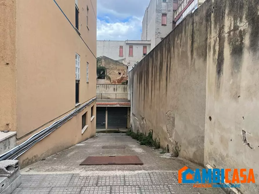 Immagine 3 di Garage in vendita  a Palermo