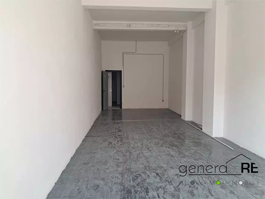 Immagine 4 di Garage in vendita  a Pescara