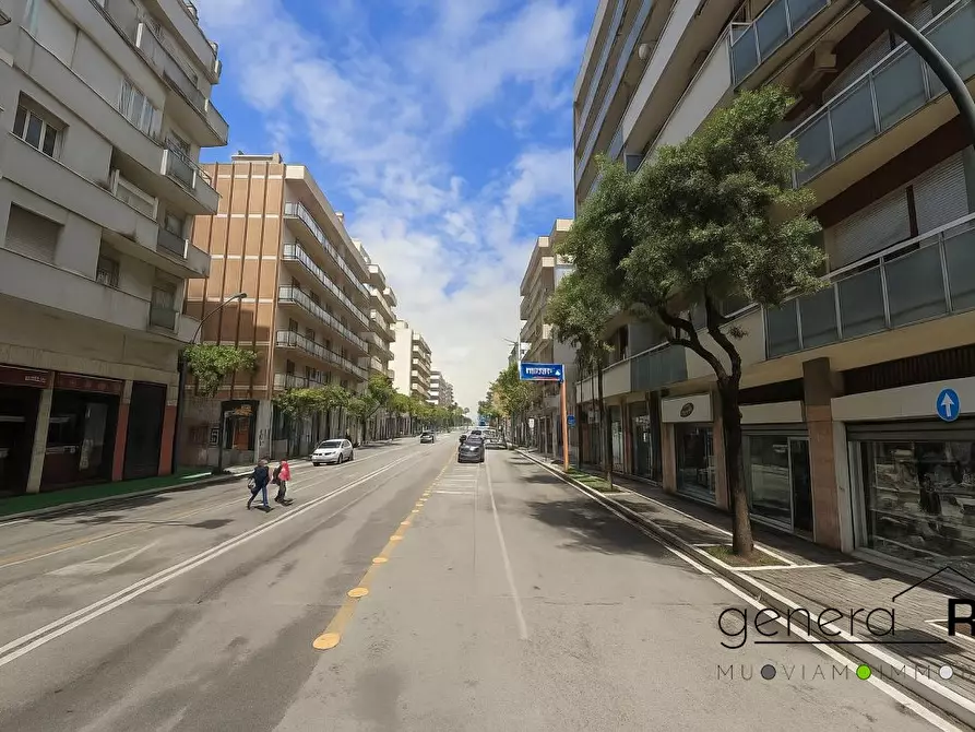 Immagine 2 di Garage in vendita  a Pescara