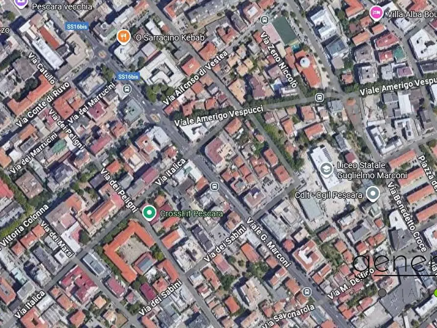 Immagine 1 di Garage in vendita  a Pescara