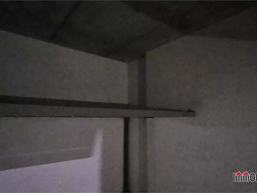 Immagine 3 di Garage in vendita  a Colle Di Val D'elsa