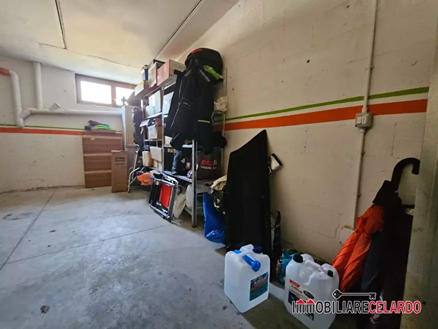 Immagine 3 di Garage in vendita  a Colle Di Val D'elsa