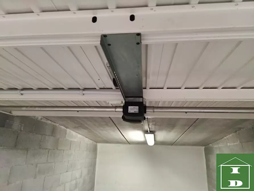 Immagine 7 di Garage in vendita  30/1A a Trieste