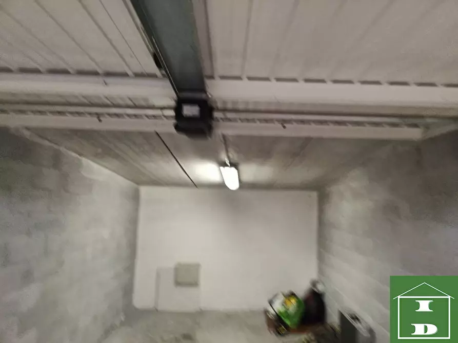 Immagine 5 di Garage in vendita  30/1A a Trieste