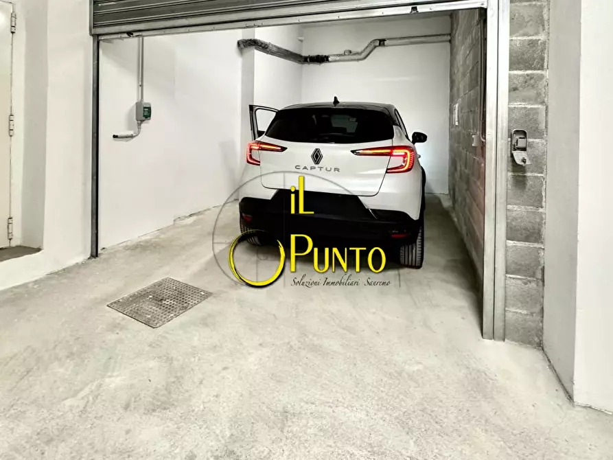 Immagine 10 di Garage in vendita  141 a San Remo