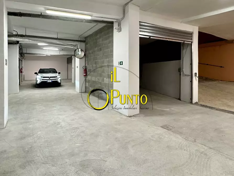 Immagine 9 di Garage in vendita  141 a San Remo
