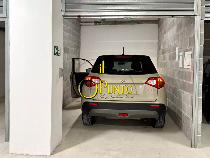 Immagine 5 di Garage in vendita  141 a San Remo