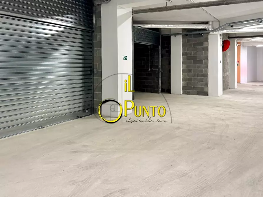 Immagine 10 di Garage in vendita  141 a San Remo