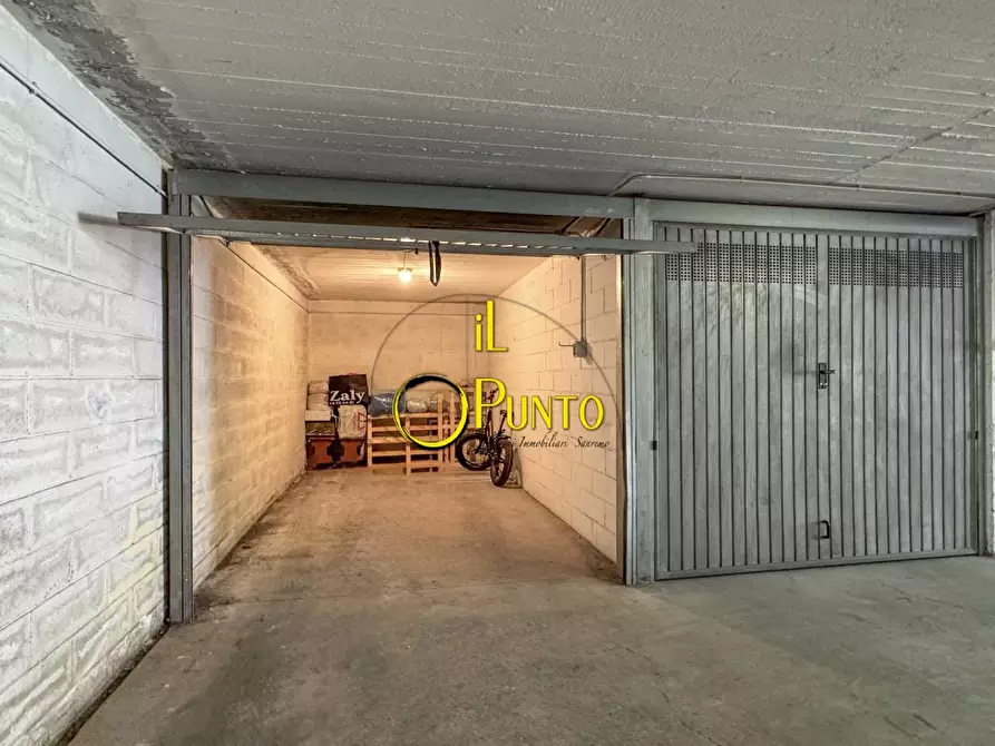 Immagine 6 di Garage in vendita  149 a San Remo