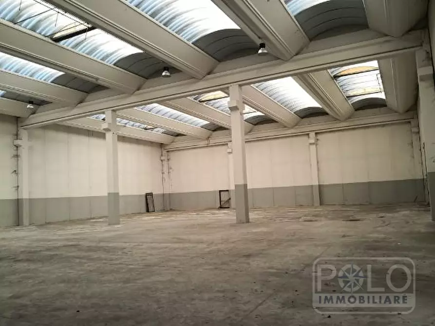 Immagine 9 di Capannone industriale in vendita  a Pognano