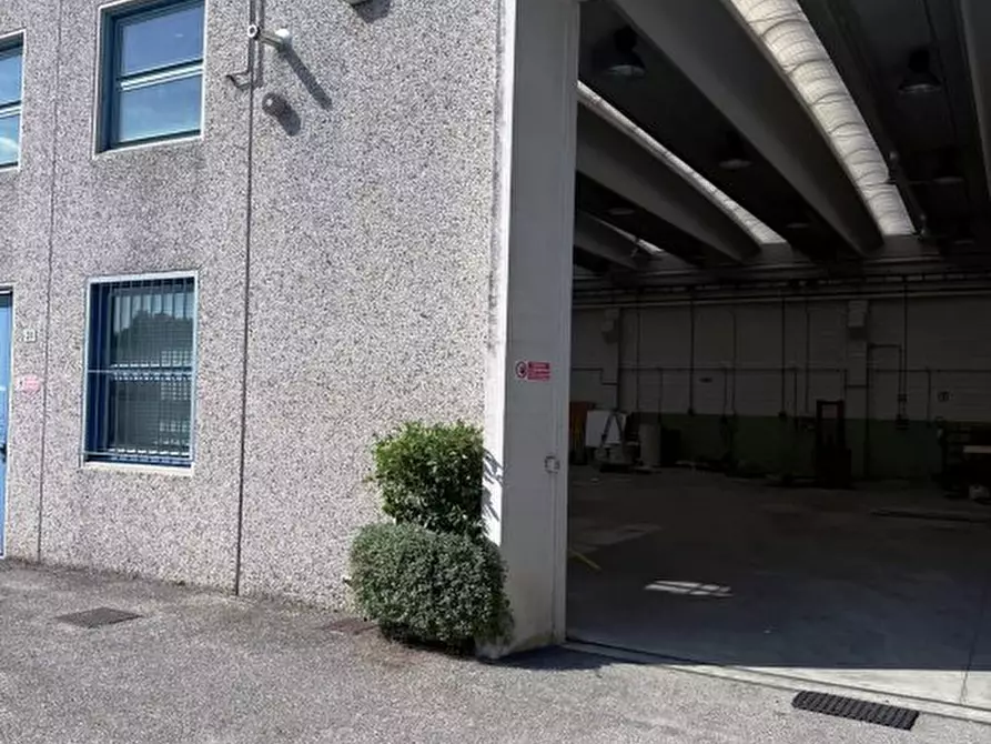 Immagine 1 di Capannone industriale in vendita  a Anzano Del Parco