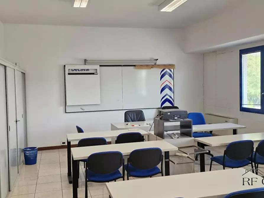 Immagine 6 di Capannone industriale in vendita  16 a Cremona