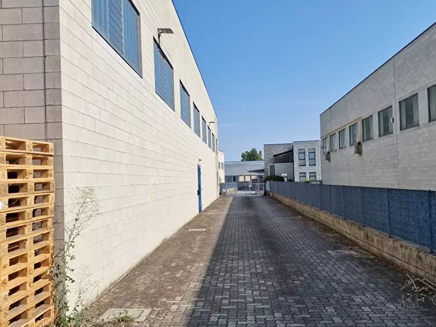 Immagine 7 di Capannone industriale in vendita  16 a Cremona