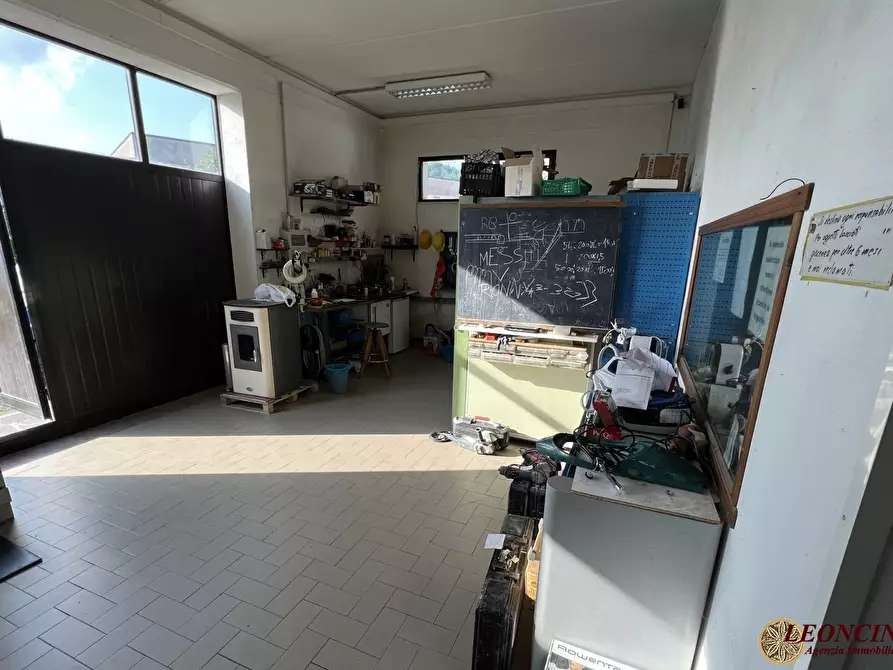 Immagine 4 di Capannone industriale in vendita  22 a Pontremoli