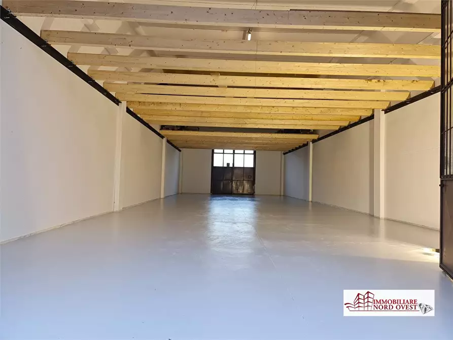 Immagine 1 di Capannone industriale in vendita  a Settimo Milanese