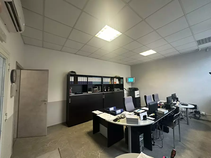 Immagine 7 di Capannone industriale in vendita  a Parabiago