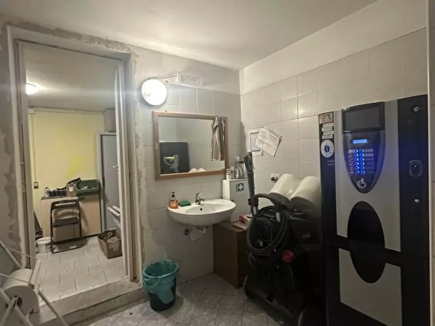 Immagine 6 di Capannone industriale in vendita  a Parabiago