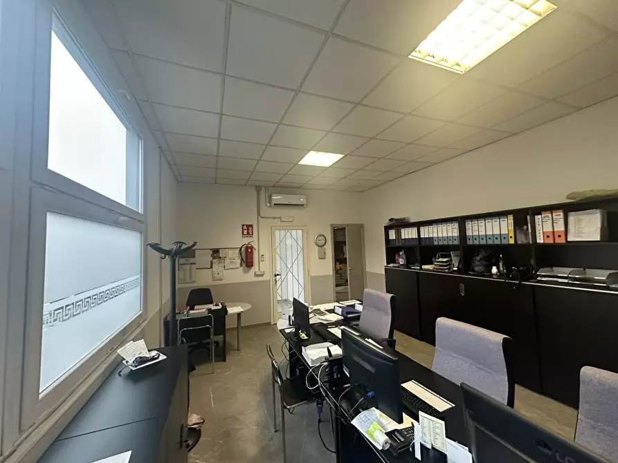 Immagine 10 di Capannone industriale in vendita  a Parabiago