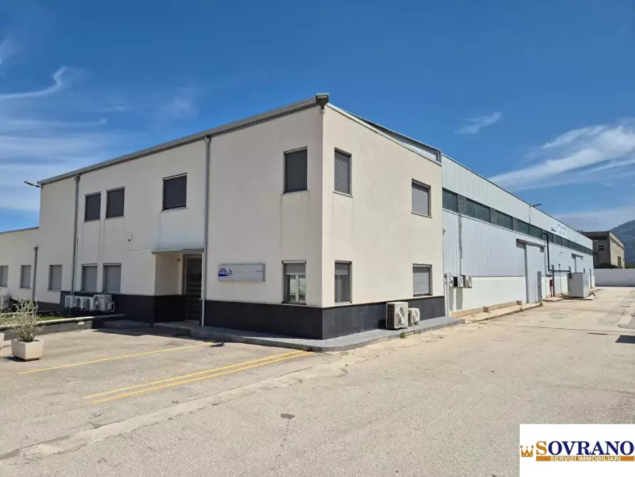 Immagine 2 di Capannone industriale in vendita  a Carini