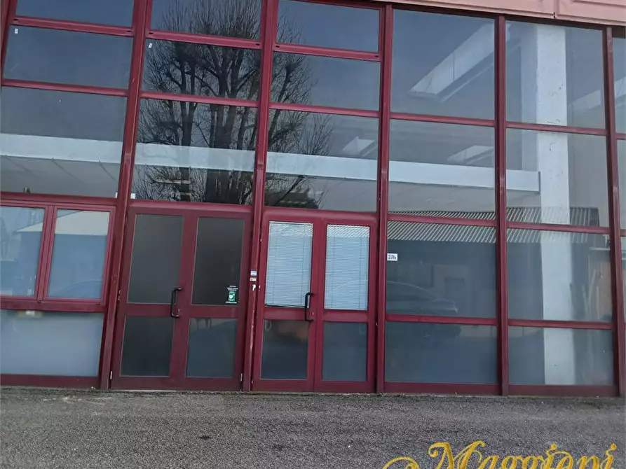 Immagine 4 di Capannone industriale in vendita  a Parma