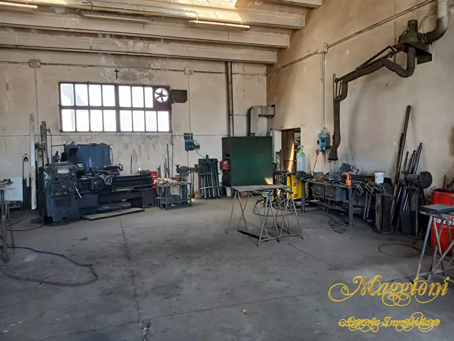 Immagine 1 di Capannone industriale in vendita  a Parma