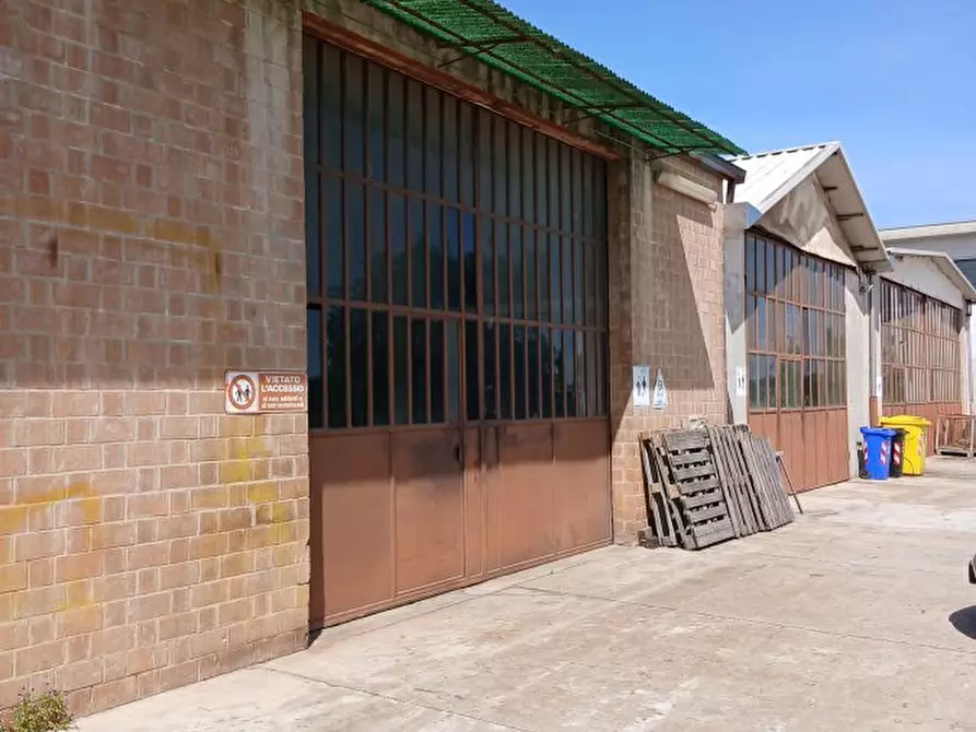 Immagine 6 di Capannone industriale in vendita  a Parma