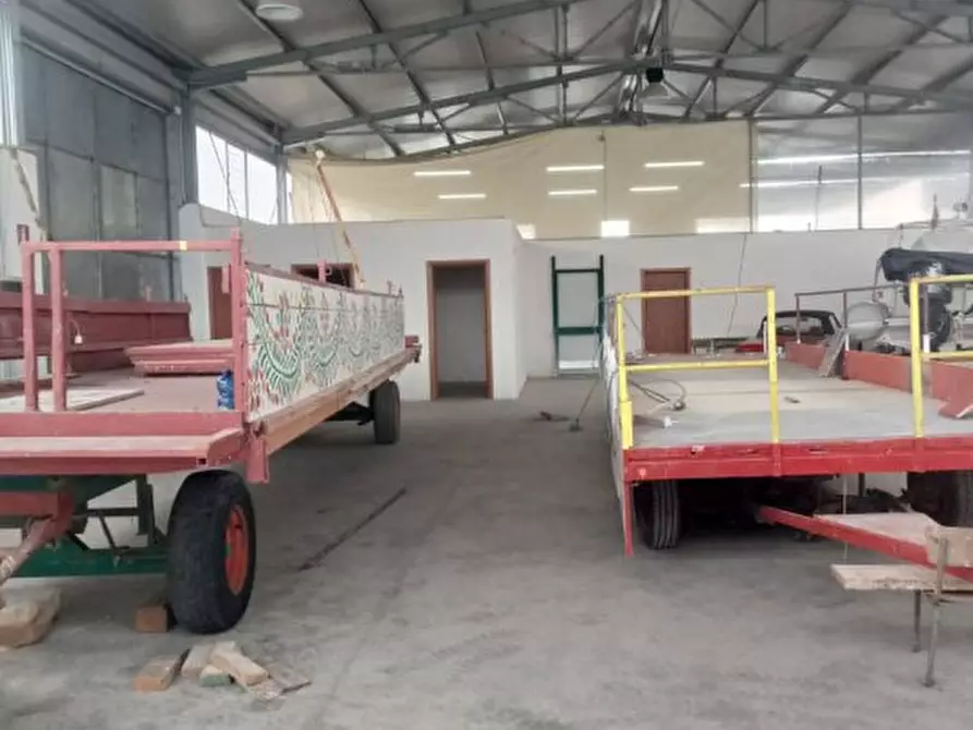 Immagine 4 di Capannone industriale in vendita  a Castelvetrano