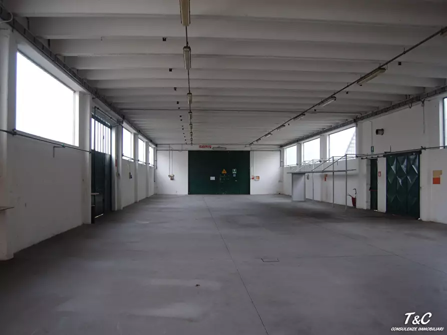 Immagine 9 di Capannone industriale in vendita  181 a Sommariva Del Bosco