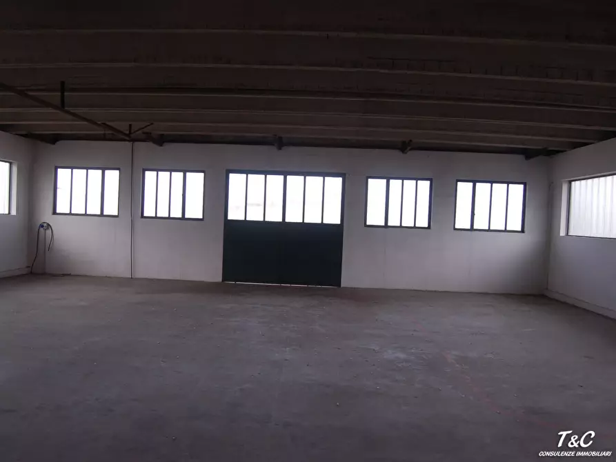 Immagine 10 di Capannone industriale in vendita  181 a Sommariva Del Bosco
