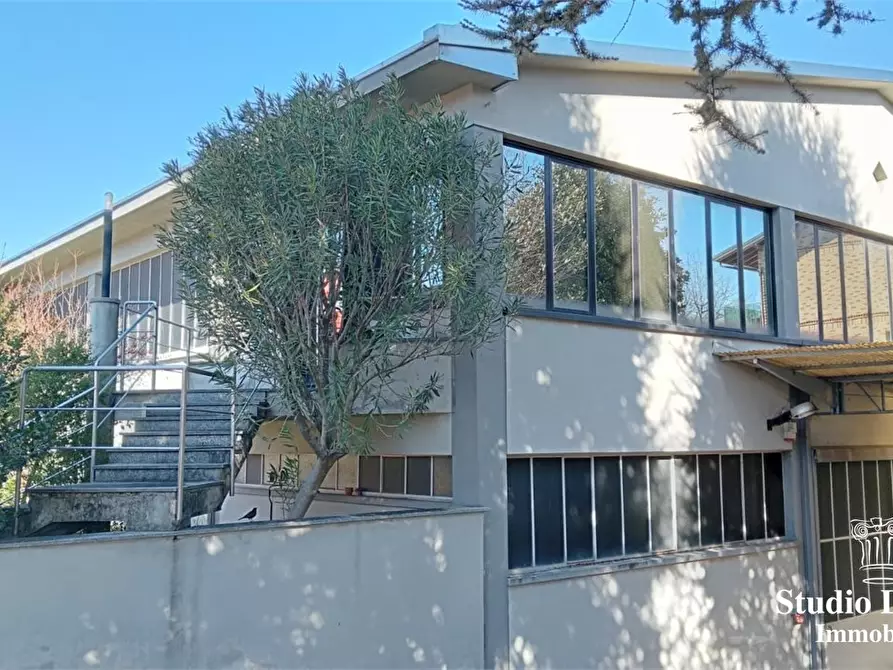 Immagine 1 di Capannone industriale in vendita  a Seregno