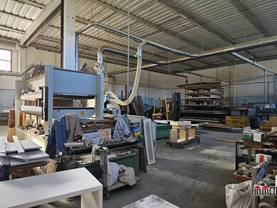 Immagine 1 di Capannone industriale in vendita  a Monteriggioni