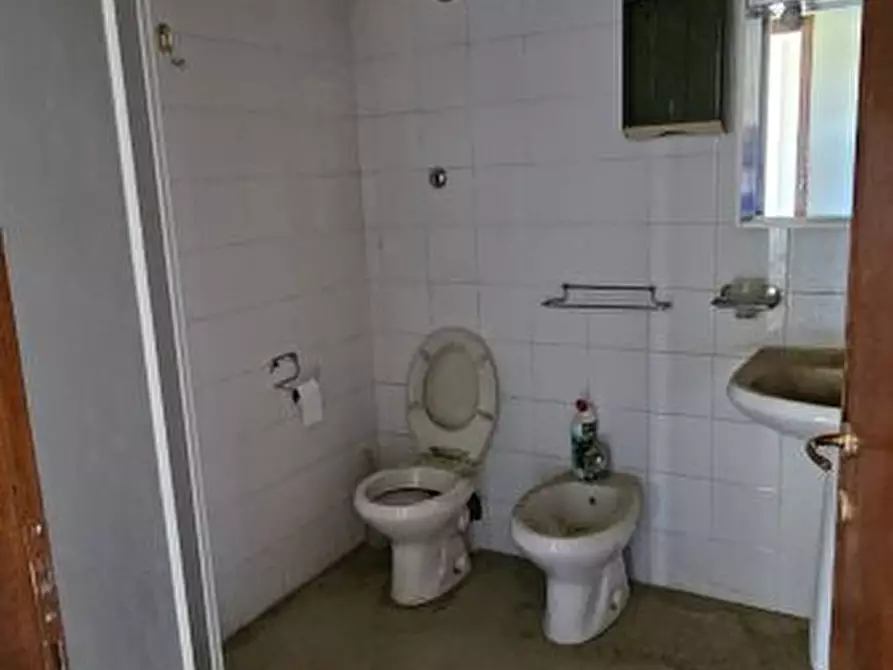 Immagine 9 di Capannone industriale in vendita  a Monteriggioni