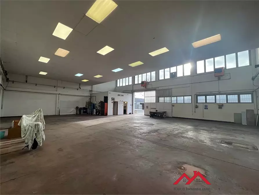 Immagine 2 di Capannone industriale in vendita  a Cernusco Sul Naviglio