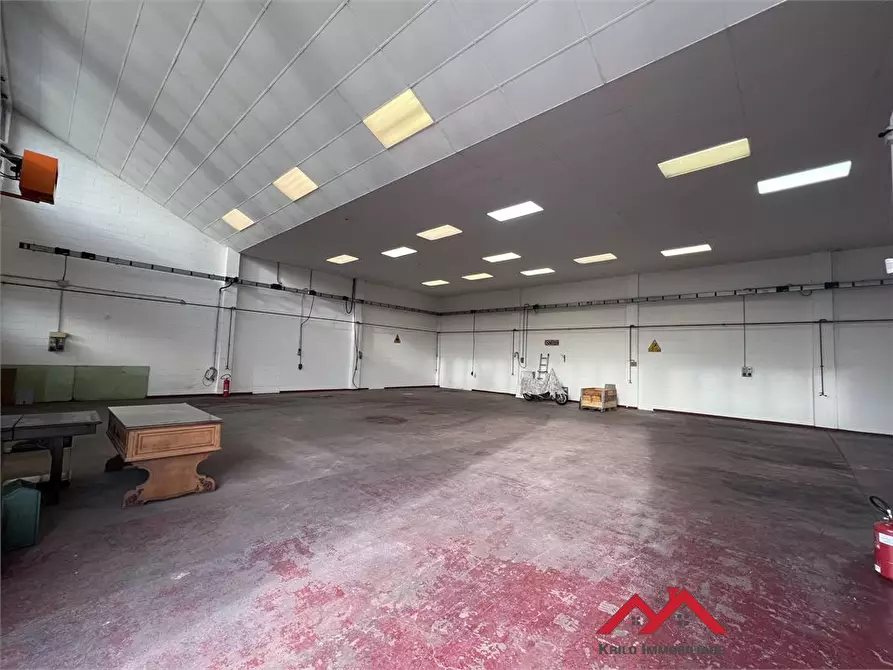 Immagine 8 di Capannone industriale in vendita  a Cernusco Sul Naviglio