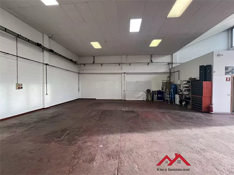 Immagine 9 di Capannone industriale in vendita  a Cernusco Sul Naviglio