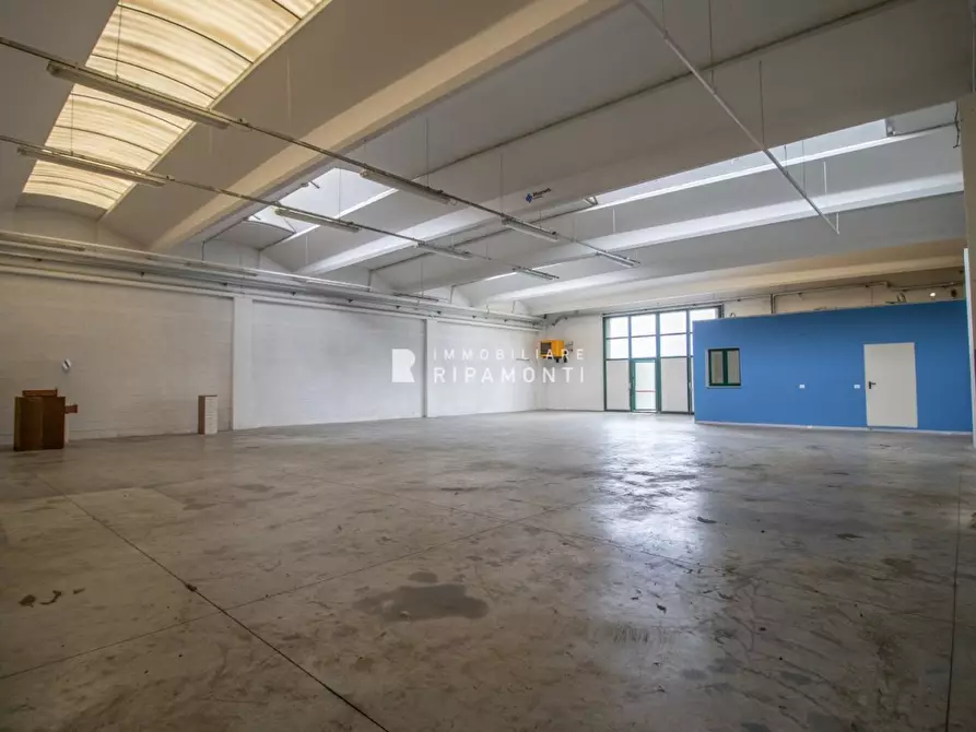 Immagine 2 di Capannone industriale in vendita  10 a Calolziocorte