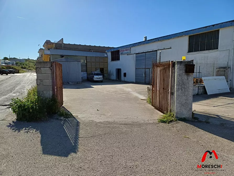Immagine 1 di Capannone industriale in vendita  25 a Sassari