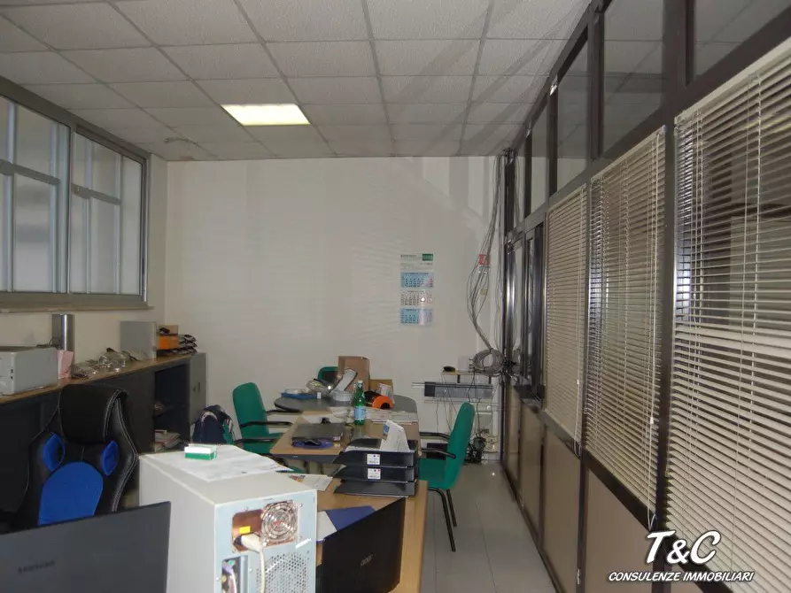 Immagine 5 di Capannone industriale in vendita  96 a Pinerolo