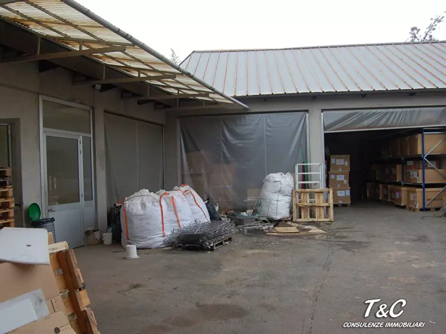 Immagine 4 di Capannone industriale in vendita  96 a Pinerolo