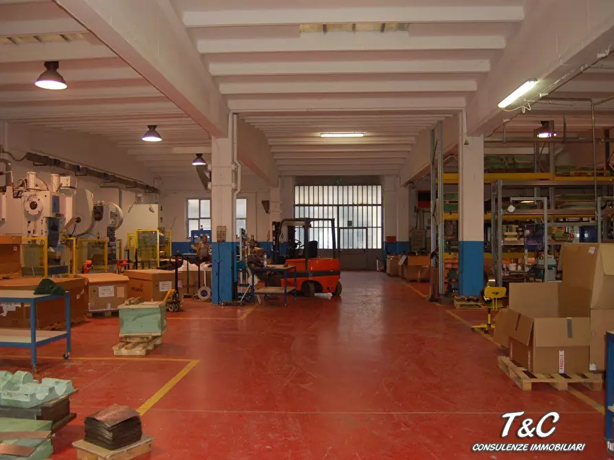 Immagine 8 di Capannone industriale in vendita  96 a Pinerolo