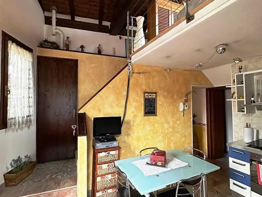 Immagine 1 di Casa indipendente in vendita  1 a Inverigo