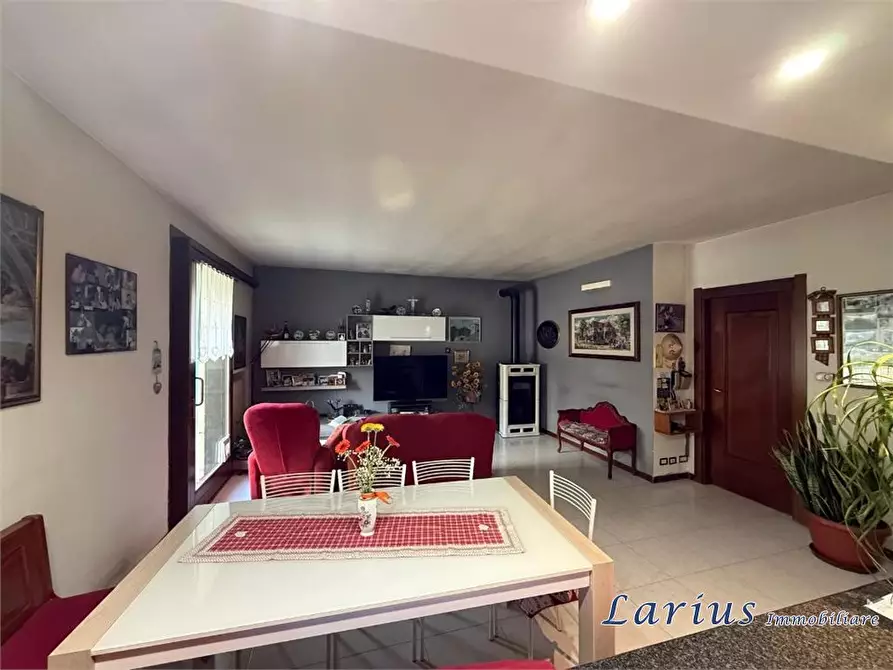 Immagine 6 di Casa indipendente in vendita  5 a Canzo