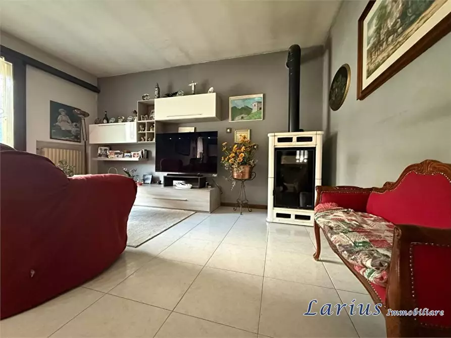 Immagine 7 di Casa indipendente in vendita  5 a Canzo