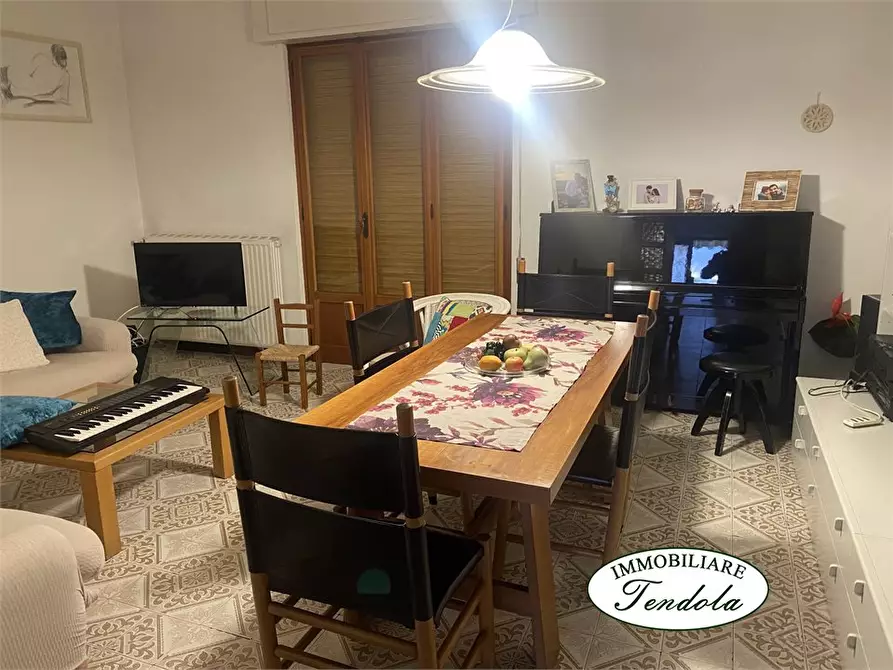 Immagine 4 di Casa indipendente in vendita  a Ortonovo